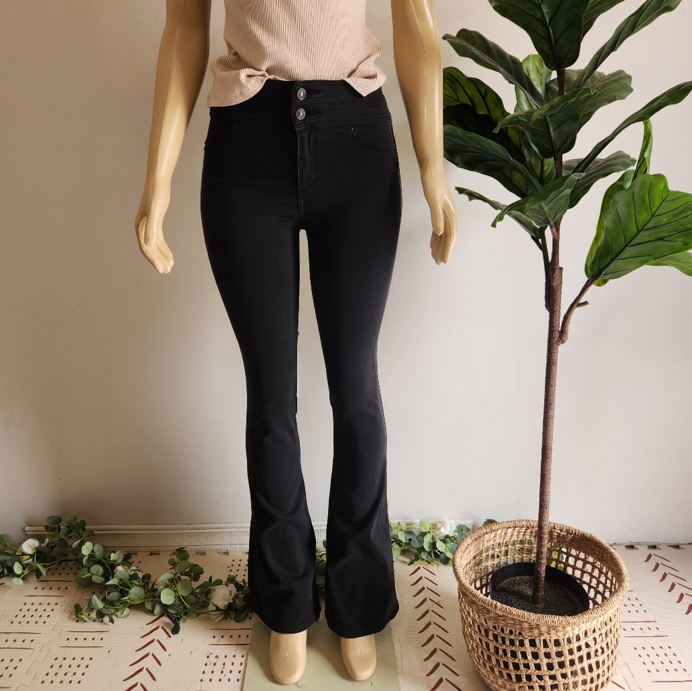 FLAREAbercrombie & Fitch Black Skinny Flare High Rise Double Button Jeans Size 4